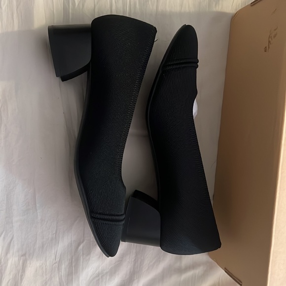 Vivaia Julie 2.0 black heels - Picture 2 of 5